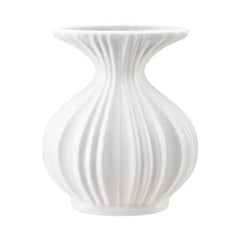 وعاء زهور عصري مزخرف ومضلع من بلاستيك PVC لديكور المنزل والمكتب – 18 × 16 × 8 سم