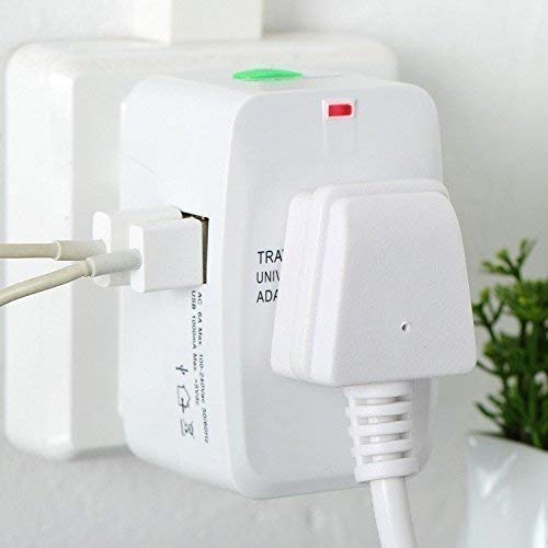 محول سفر عالمي متعدد الاستخدامات مع منفذي USB مع حماية مدمجة من زيادة التيار، متوافق مع الهواتف الذكية والأجهزة اللوحية وأجهزة الكمبيوتر المحمولة والكاميرات